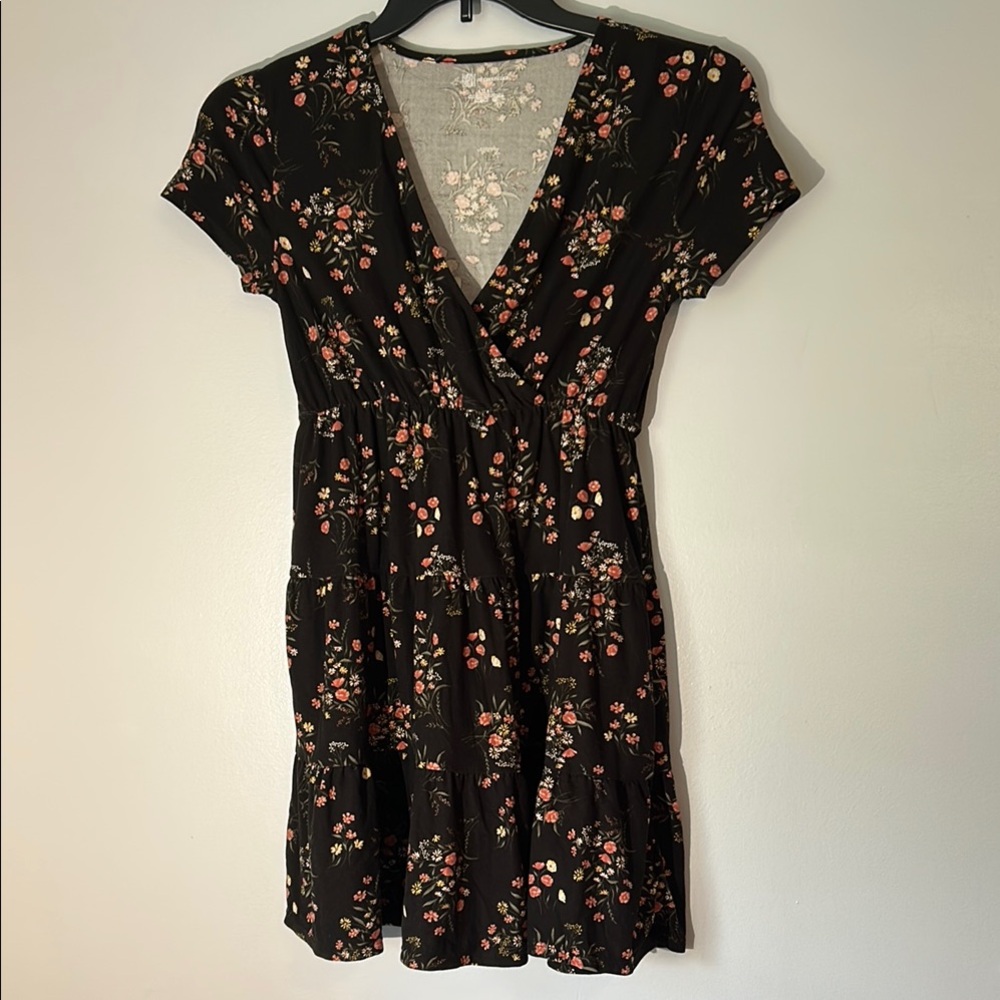 Juniors Surplice Babydoll Dress w Short Sleeves tiered mini pullover size 3‎